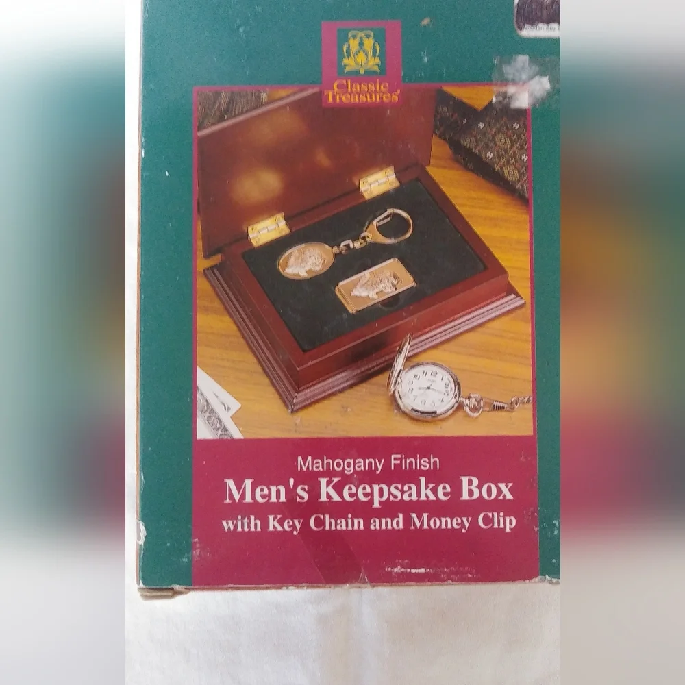 Mahogany finish Men's Keepsake Box w/Key Chain & Money Clip